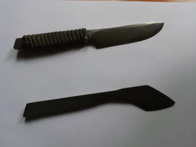 f.....z - Takie oto dwa noże zrobiłem rok temu ze starych pilników :) 
Pierwszy nóż ...