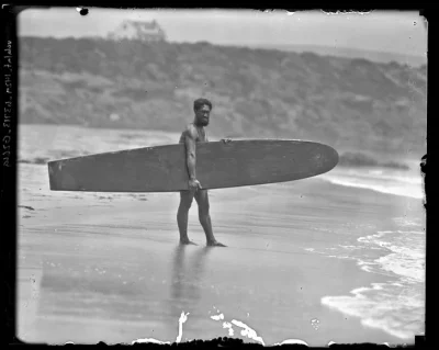 siwymaka - Duke Kahanamoku, człowiek, który spopularyzował surfing na całym świecie, ...