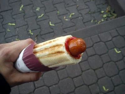 N.....i - >A jak jadlo sie 7daysy na orlenie to moze byc? 

Nie, tylko Hot Dogi. Ni...