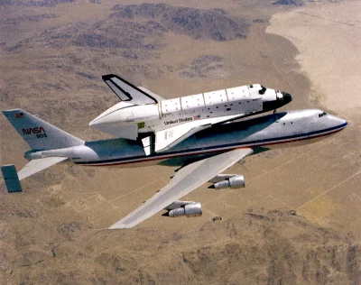 myrmekochoria - Prom kosmiczny Challenger przenoszony przez Shuttle Carrier Aircraft ...