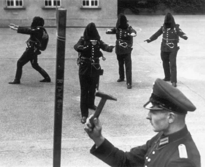 janoosh - Niemieccy strażacy ćwiczą wyszukiwanie źródła dźwięku, około 1940 rok.
#ci...