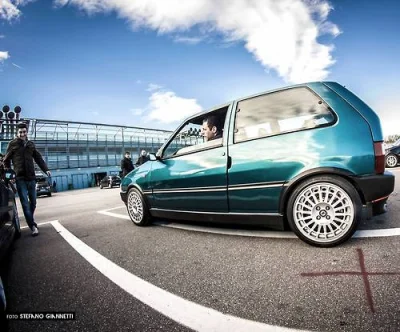 owcaa - #motoryzacja #carboners #fiatuno 

piękne (｡◕‿‿◕｡)