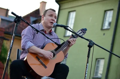 A.....e - @zaczerpnacdlonia: A Jacek zagra na gitarze