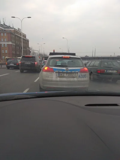 Kioteras76 - Fake police Opel Insignia xD

#policja #Warszawa #fake
