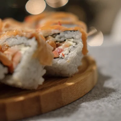 smitu - Możecie brać po kawałku. 

#sushi #sylwesterzwykopem