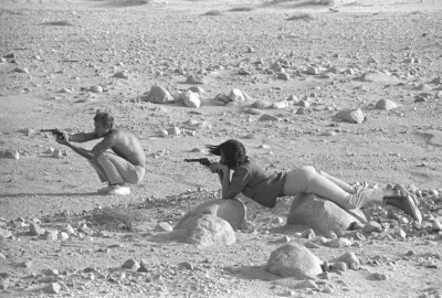 n.....k - #vintage #ladnapara

Steve McQueen z zona. 1963r.