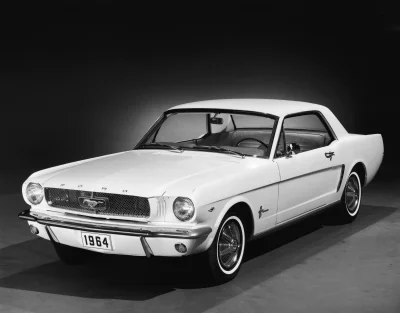 Espo - Ford Mustang z 1964 - bardzo prawilny samochód.



#wykopcarsavenue #classicca...