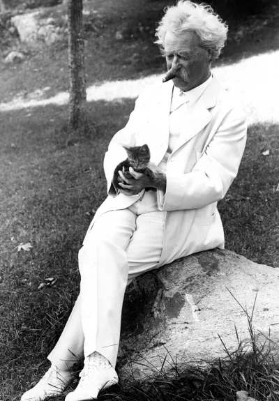mala_kropka - Mark Twain z kotkiem
#fotografia #koty #kocik #czarnobiale