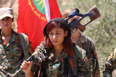 matador74 - Jazydzkie bojowniczki YJŞ (Yekîneyên Jinên Şengalê) w Rakce

#syria
#i...