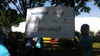 Bankierpl - Chwilę temu nasza drużyna ruszyła na trasę Biegu Firmowego we Wrocławiu. ...