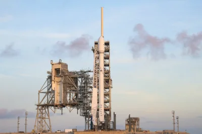 Astronomia24COM - Start rakiety Falcon 9R z misją BulgariaSat-1. Nowy czas startu 21:...