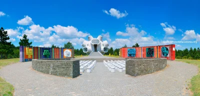 Piotrek00 - #spamarchitektoniczny #macedonia #pomnik #futuryzm