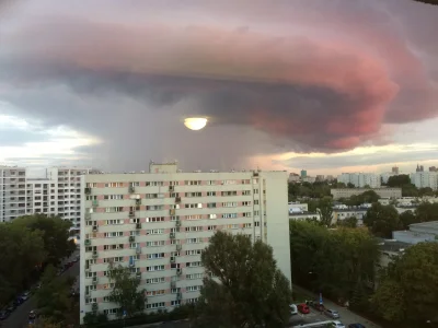 Manniieekk - Burzowe chmury dzisiaj nad bielanami 
#Warszawa