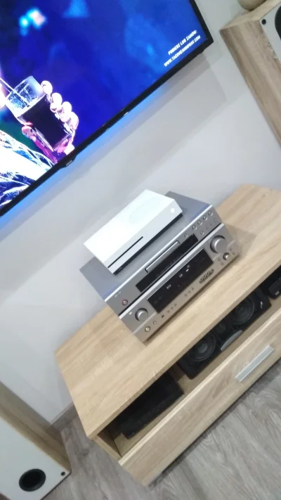 M.....y - Dojdzie gramofon to będę musiał podnieść tv xD a( ͡° ͜ʖ ͡°) #chwalesie #aud...