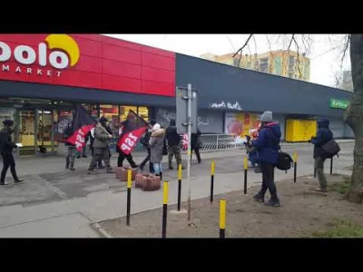 m.....o - Znowu jakaś protest pod #polomarket na #nowydwor we #wroclaw
zorganizowany...