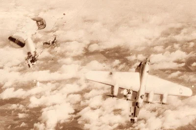 stahs - B-24M, któremu Messerschmitt Me 262 odstrzelił ogon. Uratował się tylko jeden...