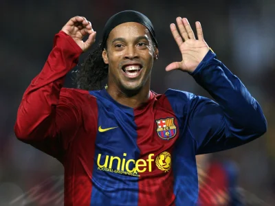 r.....k - Ronaldinho

#gimbynieznajo #obrazek #pilkanozna #pilkarz #legenda