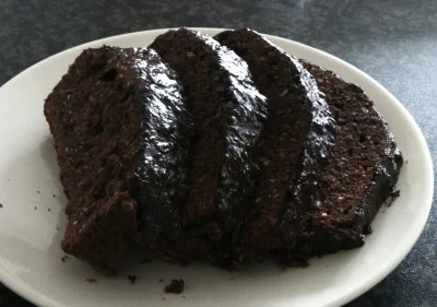 oczyPiwneZycieDziwne - Ciasto czekoladowe z wiórkami kokosowymi, polane ciemną czekol...