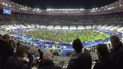 ar77 - Stade de France, nikogo nie wypuszczają ze stadionu
#francja