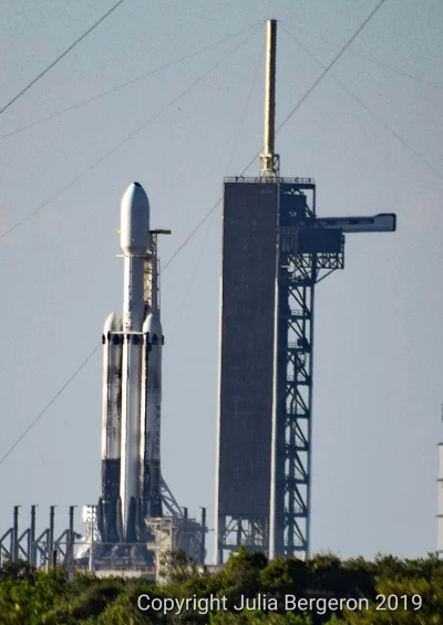 ahuramazda - Yasssss Falcon Heavy po raz trzeci na padzie 39A w KSC!! Zdjęcie dosłown...
