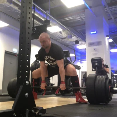 Kasahara - 200 kg, 215 kg (+2.5 kg PR), 230 kg (+17,5 kg PR). Well done. Oczywiście t...