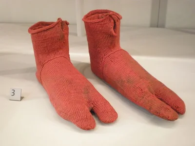 sbuasha - > Egyptian wool socks, designed to go with sandals


 Egipskie wełniane ska...