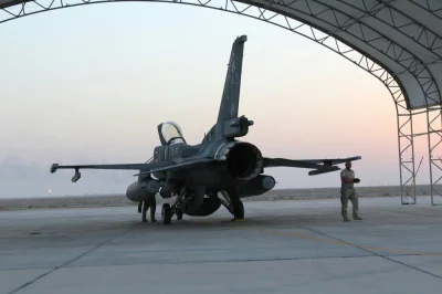 piotr-zbies - Polski F-16 w Kuwejcie. 

Jest jedno ale - to nie jest maszyna z Łasku....