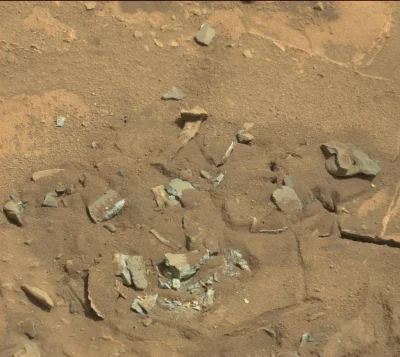 Przyglup - Patrzcie co Curiosity znalazł, wygląda jak kość.



#kosmos #kosmosboners ...