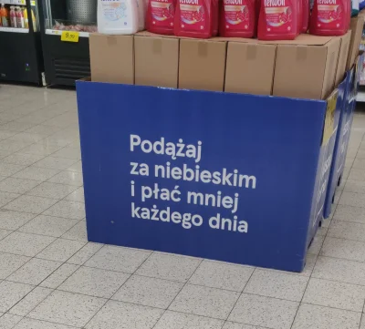 colokolo - Logikę różowych pasków już nawet w Tesco promują
#betabankomat #p0lka #prz...