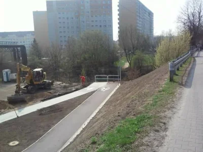 Diplo - Tak kończy się droga rowerowa na Witosa w Katowicach.

#katowice #slask #ro...