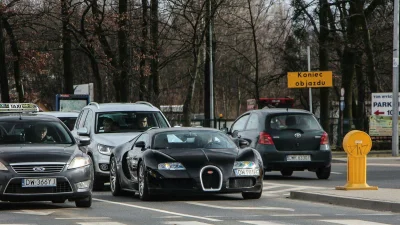 D.....k - Bugatti Veyron na polskiej blaszce (ʘ‿ʘ)


#carspotting #carboners #samocho...