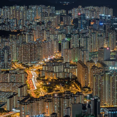 enforcer - Hong-Kong nocą, autor zdjęcia: Weerasak Sae-ku
#cityporn #fotografia #arc...