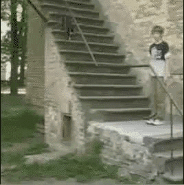 Evidence - Auć, coś jak Paweł Jumper



#selfinflictedgif #wastedgif