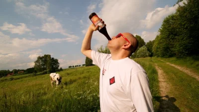 Pan_Seba - Gość na W
Bawiąc uczy
Ucząc bawi

Już to widzę jak przyjedzie z Iza to...