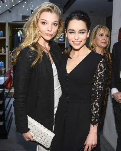 v.....d - #nataliedormer #emiliaclarke #ladnapani #gentlemanboners