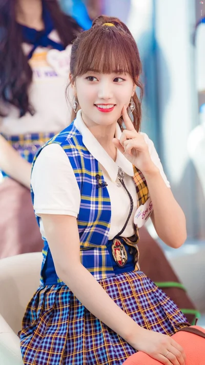 XKHYCCB2dX - #haeyoon #cherrybullet 
#koreanka