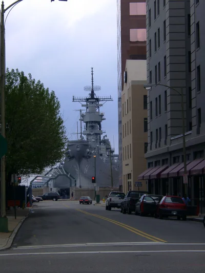 Koroshiya_1 - @Barham: Mają jeszcze USS Wisconsin (BB-64). Stoi sobie w Norfolk,VA w ...