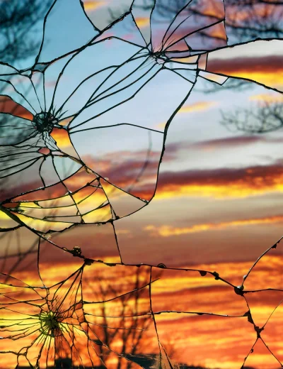 Mesk - Zachód słońca odbity w rozbitym lustrze #fotografia #ciekawostki #sztuka