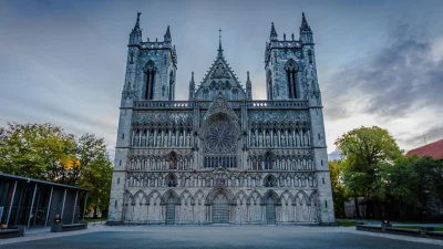 Iduun - Norwegia ma swoje własne Notre Dame*. Zbudowane około roku 1320 Nidarosdomen ...