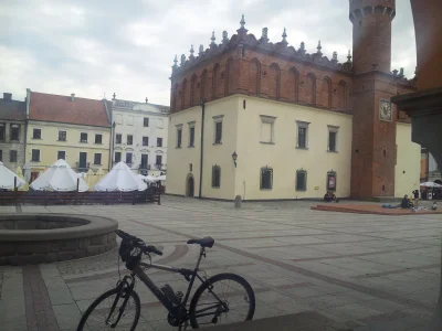ufoludek-zkosmosu - 751732 - 30 - 207 = 751495

Dziś zwiedzałem Tarnów, bardzo ładn...
