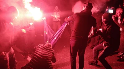 lakukaracza_ - Każdy kto pali flagę UE jest przeciw pokojowi w europie, zatęskniło si...