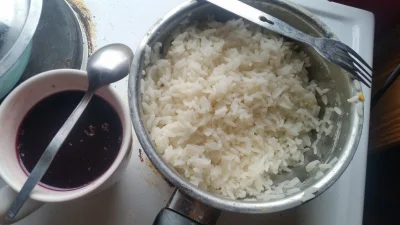 richmotherfucker - Jaką #!$%@?ą umysłową żeby jesc z rana #rakinstant z ryżem... 
SP...