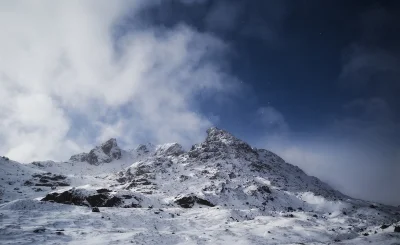 Aenkill - Widok na szczyt The Cobbler w zimowej oprawie. Wyjątkowo słoneczna pogoda, ...