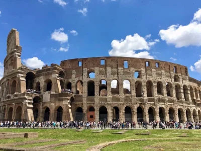 IMPERIUMROMANUM - KOLEJNY TURYSTA DOPUŚCIŁ SIĘ AKTU WANDALIZMU NA KOLOSEUM

W Rzymi...