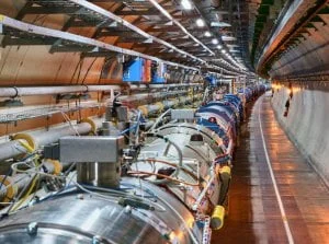 RFpNeFeFiFcL - Niewidoczny postęp LHC (Wielkiego Zderzacza Hadronów).

"Nie zawsze ...