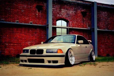 c.....o - Kolejny piczomagnes

#bmw #tuning #e36 #porobione