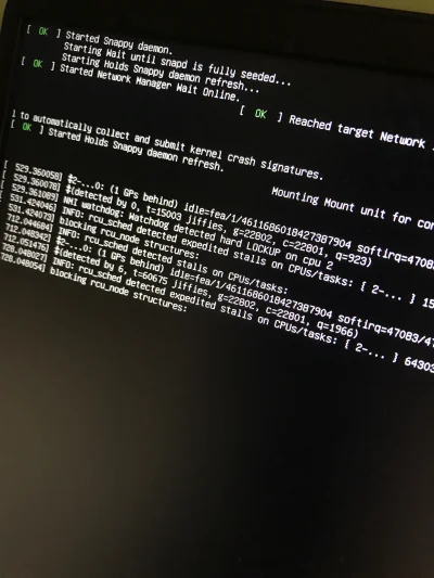 Niels - instaluje ubuntu, od 30 minut wisi taki stan, co robić? #linux #ubuntu