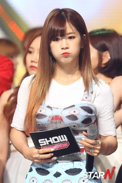 Bager - #chorong #apink #koreanka