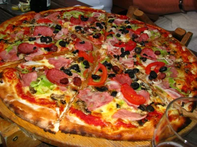 lukas12x - Najlepsza i największa pizza z dowozem w #gdansk to...? Tak aby 'duża', by...