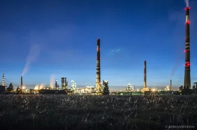 Adrian_ - Rafineria Orlenu w Możejkach na Litwie - oświetlona bardziej niż miasto, ro...